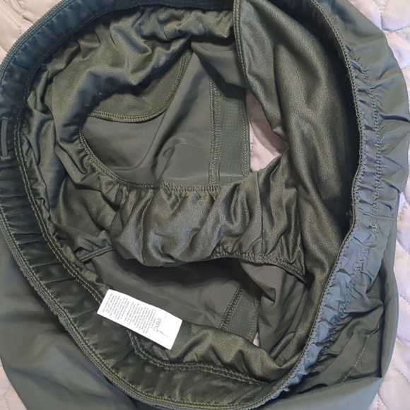 Army green athletic shorts - Picture 7 of 9